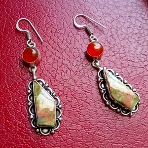 🌷🎊GORGEOUS!/ AMBER DANGLING HOOK EARRINGS 💕😊